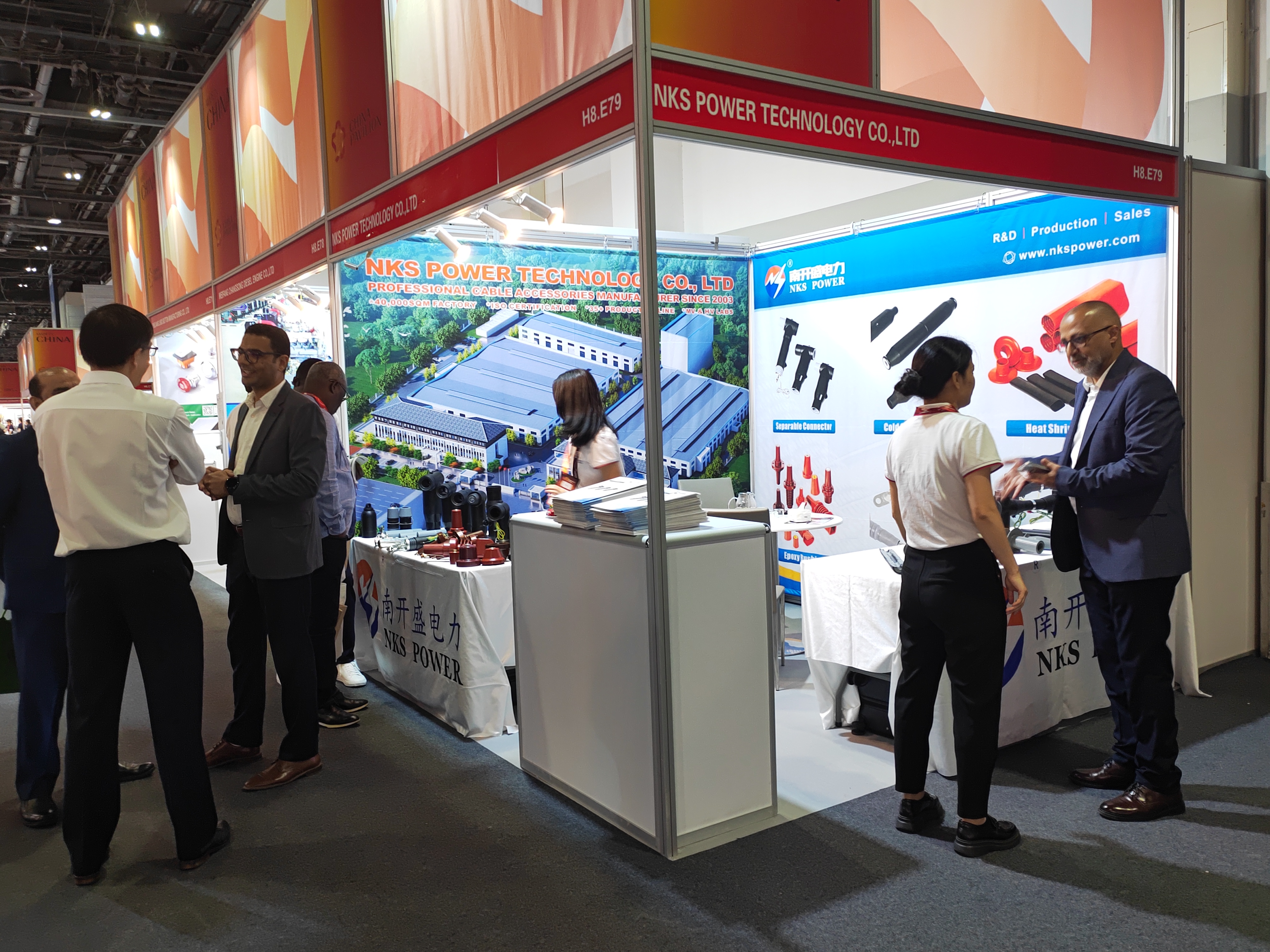 International customers discussing cable accessory solutions with NKS POWER team2.jpg